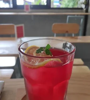 Strawberry Lychee Tea