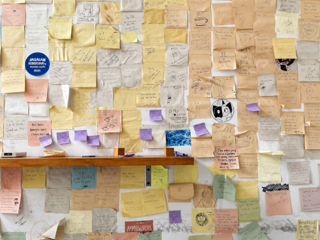 The note wall near the mushola at Ruang JAKA