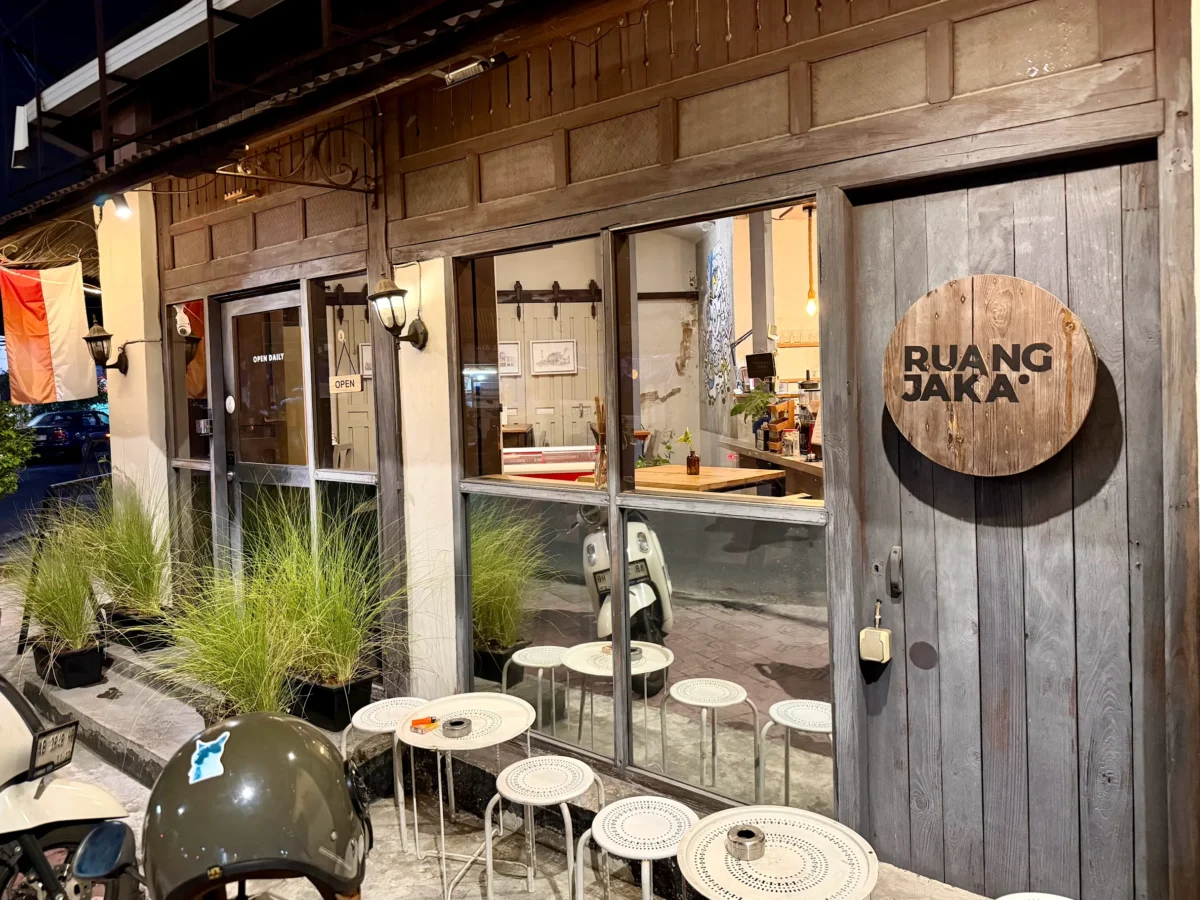 Ruang JAKA Coffee & Free Wifi — interior, Kraton, Yogyakarta